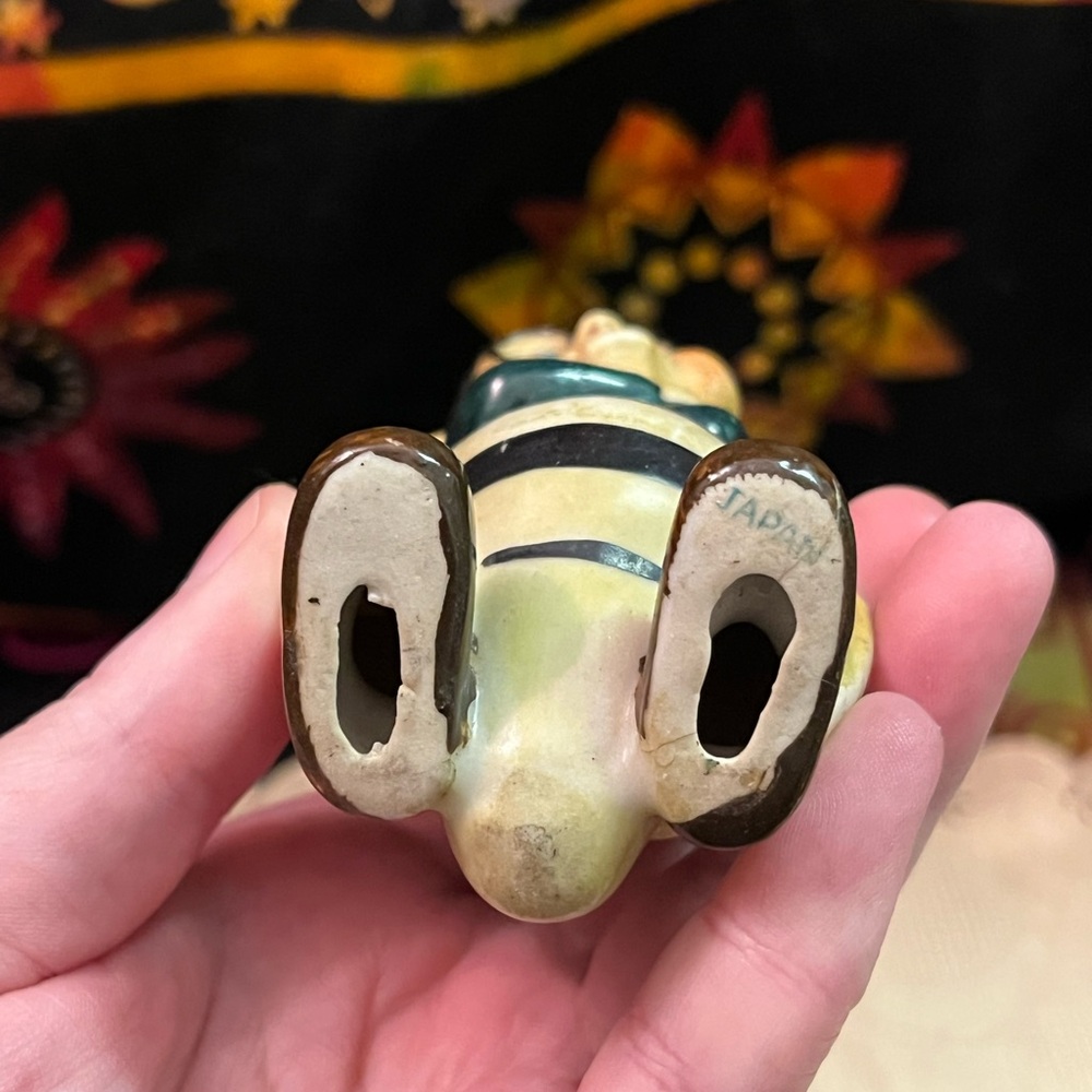 VTG Vintage Kitschy Japan Ceramic Anthropomorphic Bee Person Figure - Picture 4 of 5